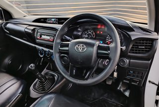 2022 Toyota Hilux 2.4 GD S A/C P/U S/C - photo 8