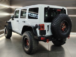 2014 Jeep Wrangler UNLTD SAHARA 3.6L V6 A/T - photo 3