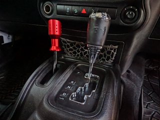 2014 Jeep Wrangler UNLTD SAHARA 3.6L V6 A/T - photo 1