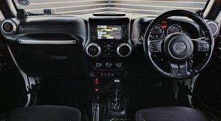 2014 Jeep Wrangler UNLTD SAHARA 3.6L V6 A/T - photo 12