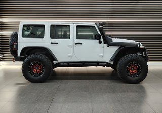 2014 Jeep Wrangler UNLTD SAHARA 3.6L V6 A/T - photo 14