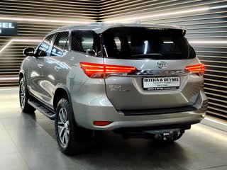 2018 Toyota Fortuner 2.8GD-6 R/B A/T - photo 3