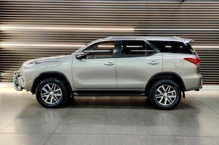 2018 Toyota Fortuner 2.8GD-6 R/B A/T - photo 2