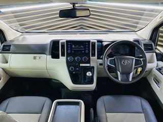 2021 Toyota Quantum 2.8 GL SLWB 14 SEAT - photo 6