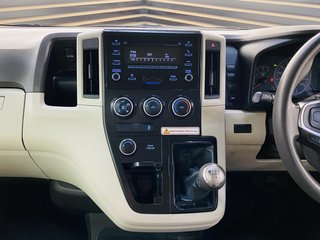 2021 Toyota Quantum 2.8 GL SLWB 14 SEAT - photo 7