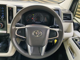 2021 Toyota Quantum 2.8 GL SLWB 14 SEAT - photo 11