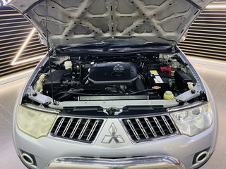 2010 Mitsubishi Pajero Sport 3.2 Di-D GLS A/T - photo 5