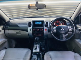 2010 Mitsubishi Pajero Sport 3.2 Di-D GLS A/T - photo 6