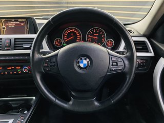 2014 BMW 3 Series 320i A/T (F30) - photo 12