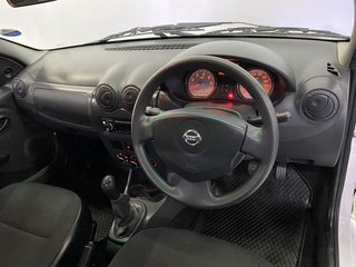 2022 Nissan NP200 1.6 A/C SAFETY PACK P/U S/C - photo 4