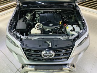 Toyota FORTUNER 2.4GD-6 R/B A/T - photo 5