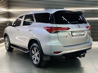 Toyota FORTUNER 2.4GD-6 R/B A/T - photo 7