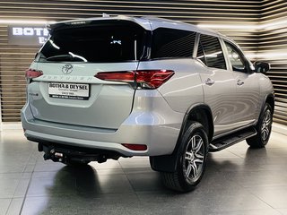 Toyota FORTUNER 2.4GD-6 R/B A/T - photo 1