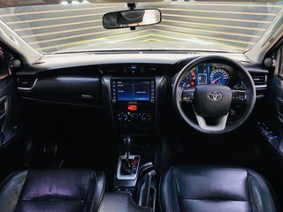 Toyota FORTUNER 2.4GD-6 R/B A/T - photo 8