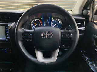 Toyota FORTUNER 2.4GD-6 R/B A/T - photo 14