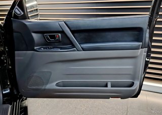 2003 Mitsubishi Pajero 3200 DI-D A/T 3Dr - photo 7
