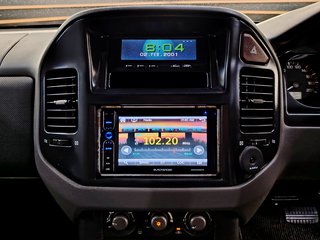 2003 Mitsubishi Pajero 3200 DI-D A/T 3Dr - photo 2