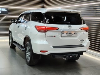 2021 Toyota Fortuner 2.4GD-6 R/B A/T - photo 3