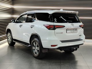 2021 Toyota Fortuner 2.4GD-6 R/B A/T - photo 4