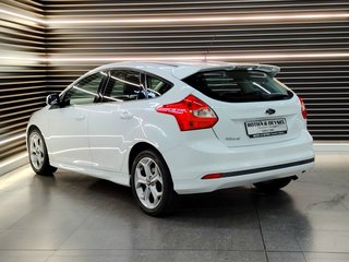 2013 Ford Focus 1.6 Ti VCT TREND 5DR - photo 3