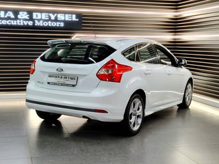 2013 Ford Focus 1.6 Ti VCT TREND 5DR - photo 6