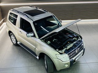 2011 Mitsubishi Pajero 3.2 Di-Dc GLS SWB A/T - photo 4