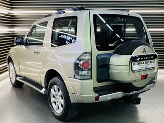 2011 Mitsubishi Pajero 3.2 Di-Dc GLS SWB A/T - photo 7