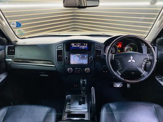 2011 Mitsubishi Pajero 3.2 Di-Dc GLS SWB A/T - photo 6