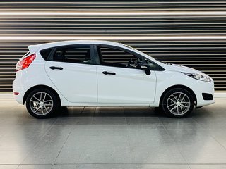 2015 Ford Fiesta 1.4 AMBIENTE 5 Dr - photo 10