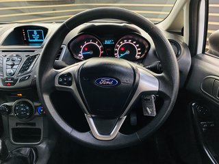 2015 Ford Fiesta 1.4 AMBIENTE 5 Dr - photo 8