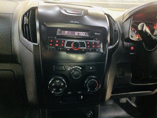 2019 Isuzu D-Max 250 HO HI-RIDE 4X4 S/C P/U - photo 7