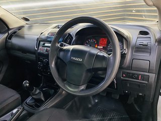 2019 Isuzu D-Max 250 HO HI-RIDE 4X4 S/C P/U - photo 10