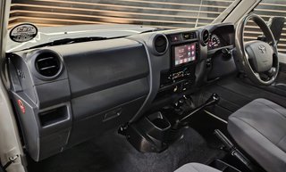 2019 Toyota Land Cruiser LAND CRUISER 79 4.5D P/U S/C - photo 2