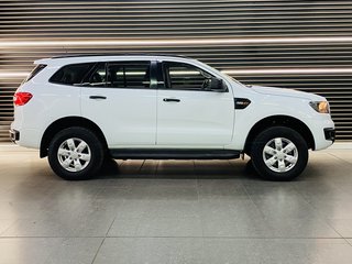 2019 Ford Everest 2.2 TDCi XLS 4X4 - photo 2
