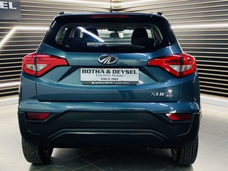 2023 Mahindra XUV300 1.5D (W6) - photo 7