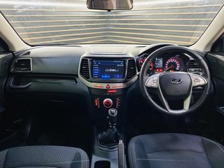 2023 Mahindra XUV300 1.5D (W6) - photo 4