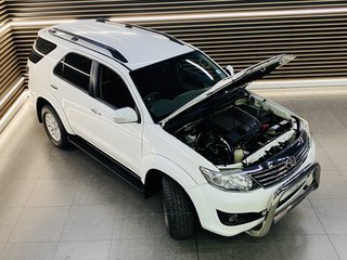 2013 Toyota Fortuner 2.5D-4D RB A/T - photo 4