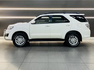 2013 Toyota Fortuner 2.5D-4D RB A/T - photo 6