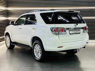 2013 Toyota Fortuner 2.5D-4D RB A/T - photo 7