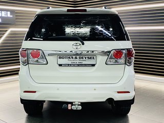 2013 Toyota Fortuner 2.5D-4D RB A/T - photo 8