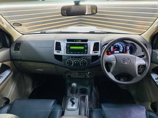 2013 Toyota Fortuner 2.5D-4D RB A/T - photo 6