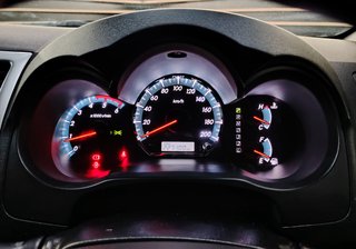 2014 Toyota Fortuner 2.5D-4D RB A/T - photo 4