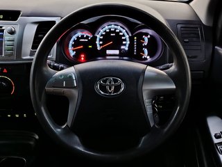 2014 Toyota Fortuner 2.5D-4D RB A/T - photo 11