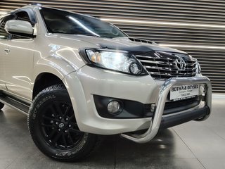2014 Toyota Fortuner 2.5D-4D RB A/T - photo 14