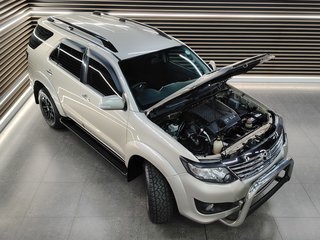 2014 Toyota Fortuner 2.5D-4D RB A/T - photo 16