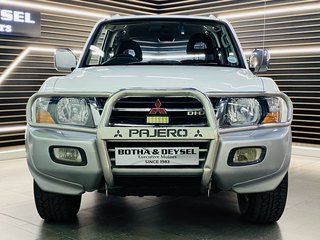 2002 Mitsubishi Pajero 3200 DI-D 3Dr - photo 2