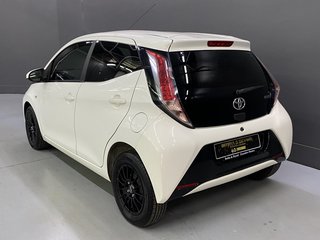 2015 Toyota Aygo 1.0 (5DR) - photo 3