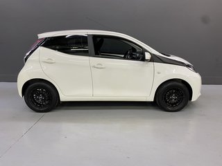 2015 Toyota Aygo 1.0 (5DR) - photo 1