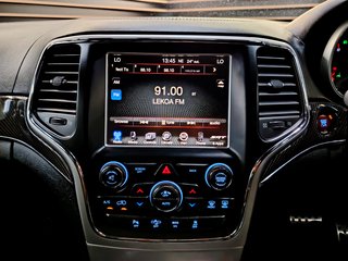 2016 Jeep Grand Cherokee 6.4 SRT - photo 4