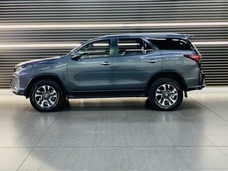 2023 Toyota Fortuner 2.4GD-6 R/B A/T - photo 6